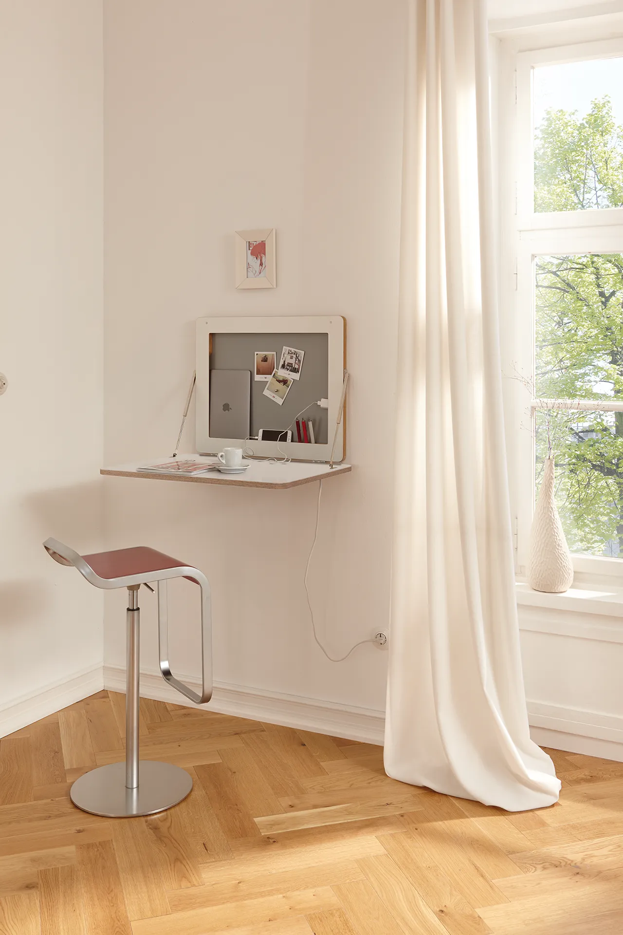 FLATFRAME Sekretär